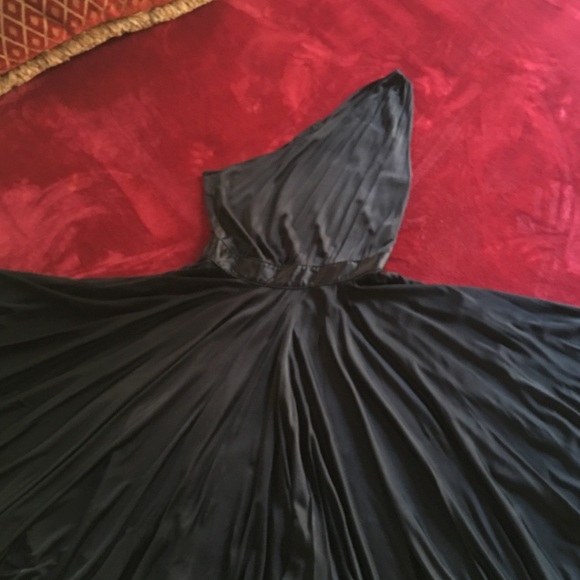 D & G One shoulder Black Dress - Picture 1 of 6